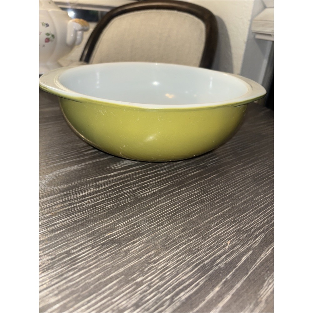 Pyrex Lime Green 2 Quart Mixing Bowl Casserole Dish #024 ~ Vintage